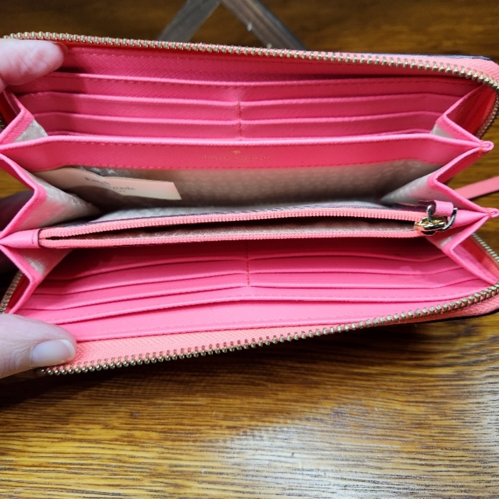 Kate Spade 'How Refreshing' Neda Leather Wallet in Geranium Pink Pineapples - Picture 7 of 7